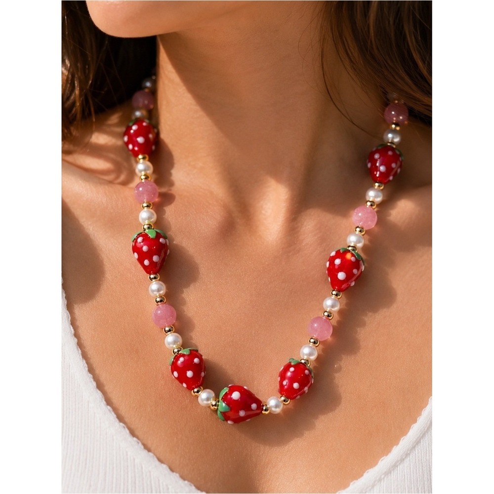 Viral Piper K Strawberry Glass Beaded Necklace Pink Tourmaline Cottagecore NIB - Picture 3 of 3
